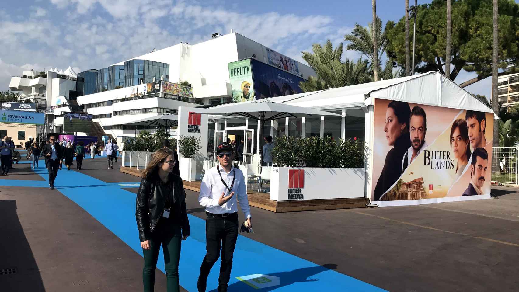 Stand del distribuidor turco Inter Medya en la feria Mipcom de Cannes.