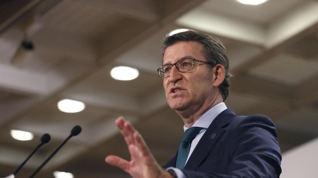 El presidente de la Xunta de Galicia, Alberto Núñez Feijóo, durante una rueda de prensa.