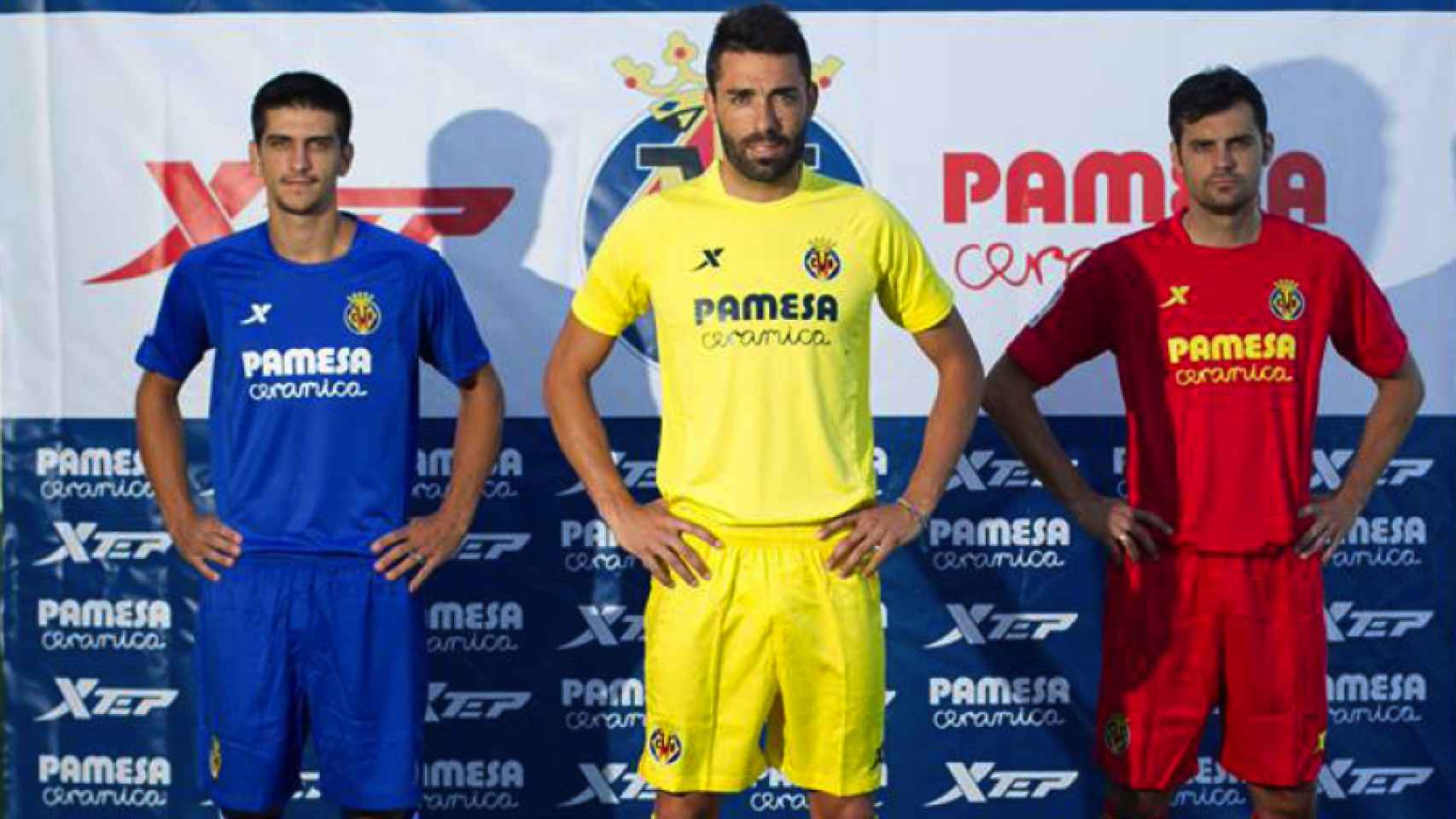 La 'X' de XTEP en la camiseta del Villarreal en 2014-15.
