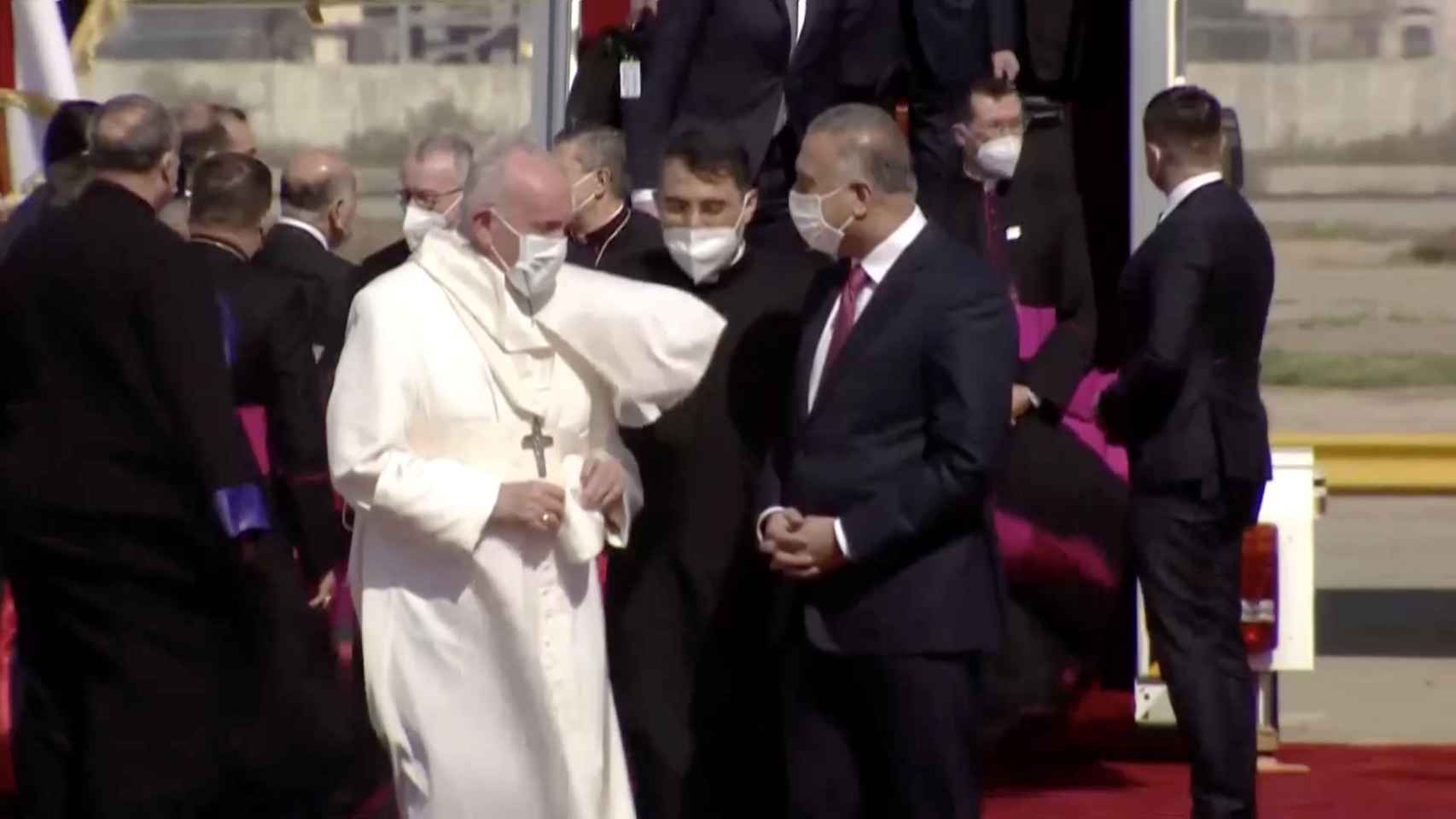El papa Francisco a su llegada a Irak.