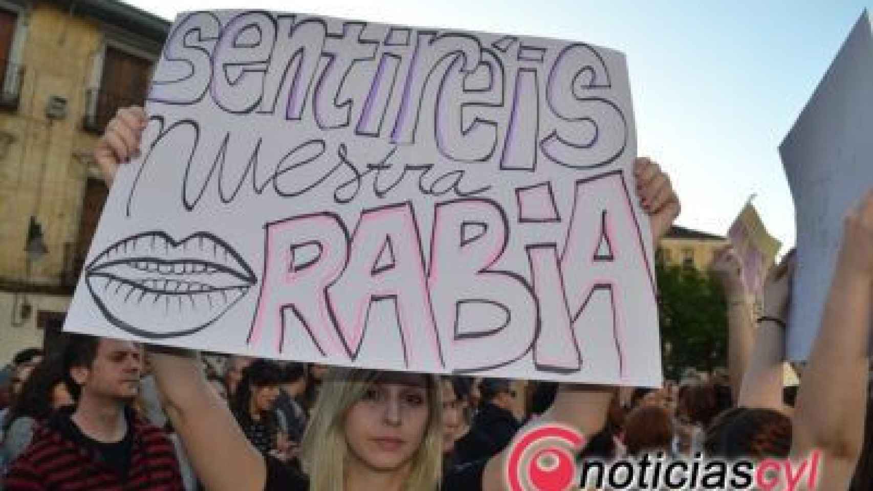 Concentracion manifestacion valladolid manada feminista 3 400x267
