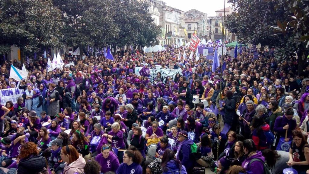 Decenas de manifestaciones el 8-M en Galicia: Los derechos de las mujeres no se confinan