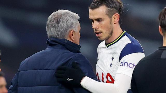 Gareth Bale y José Mourinho, durante el partido entre el Tottenham y el Crystal Palace