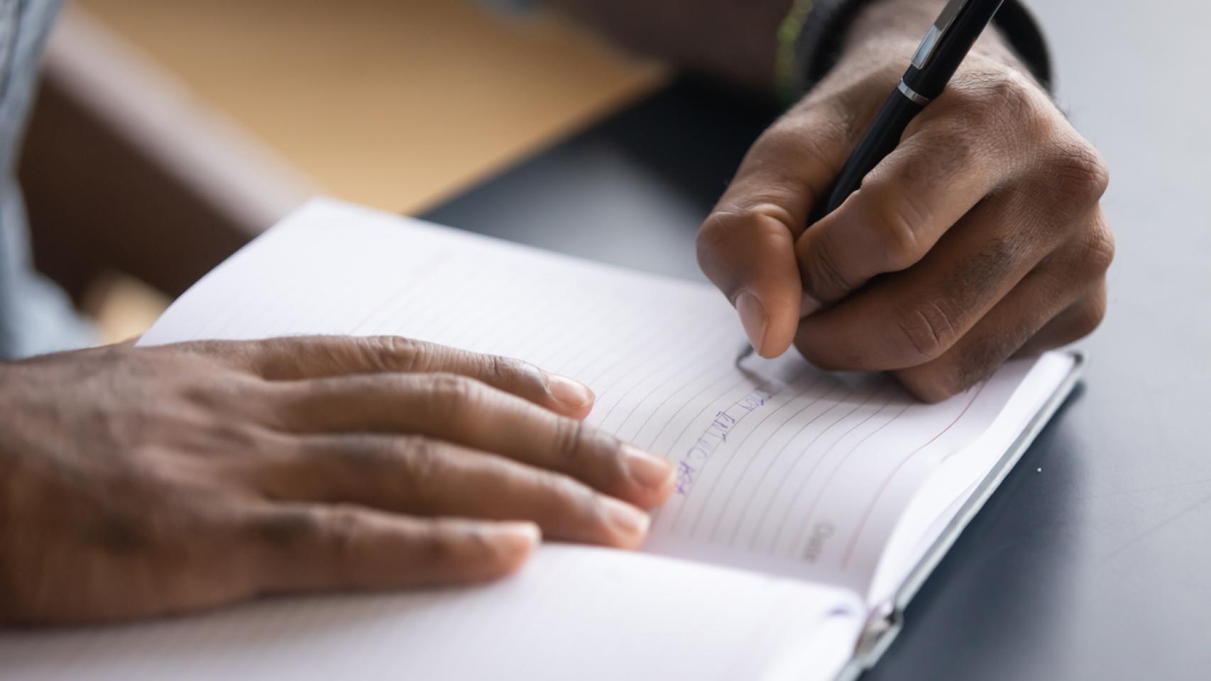 Artilugios para zurdos: trabaja y estudia cómodamente con estos accesorios