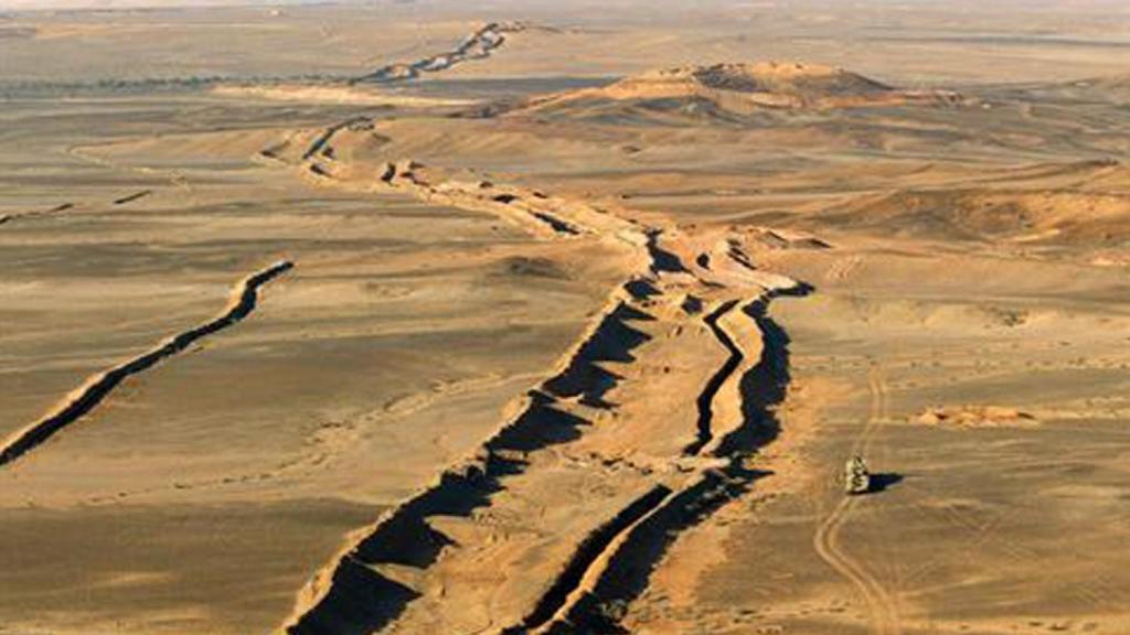 El muro que separa Marruecos del Frente Polisario.