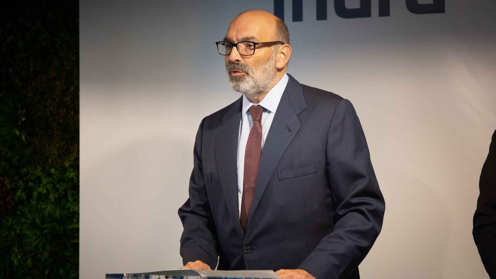 El presidente de Indra, Fernando Abril – Martorell durante la inauguración de un centro tecnológico en la localidad barcelonesa de Sant Joan Despí.