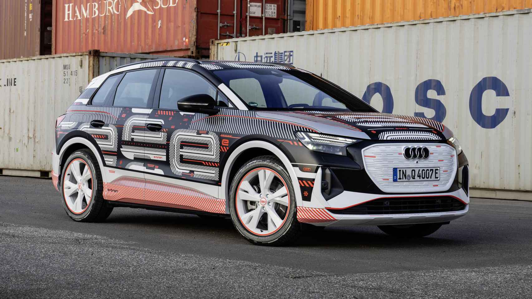Audi Q4 e-tron es un SUV de notable tamaño y 100% eléctrico.