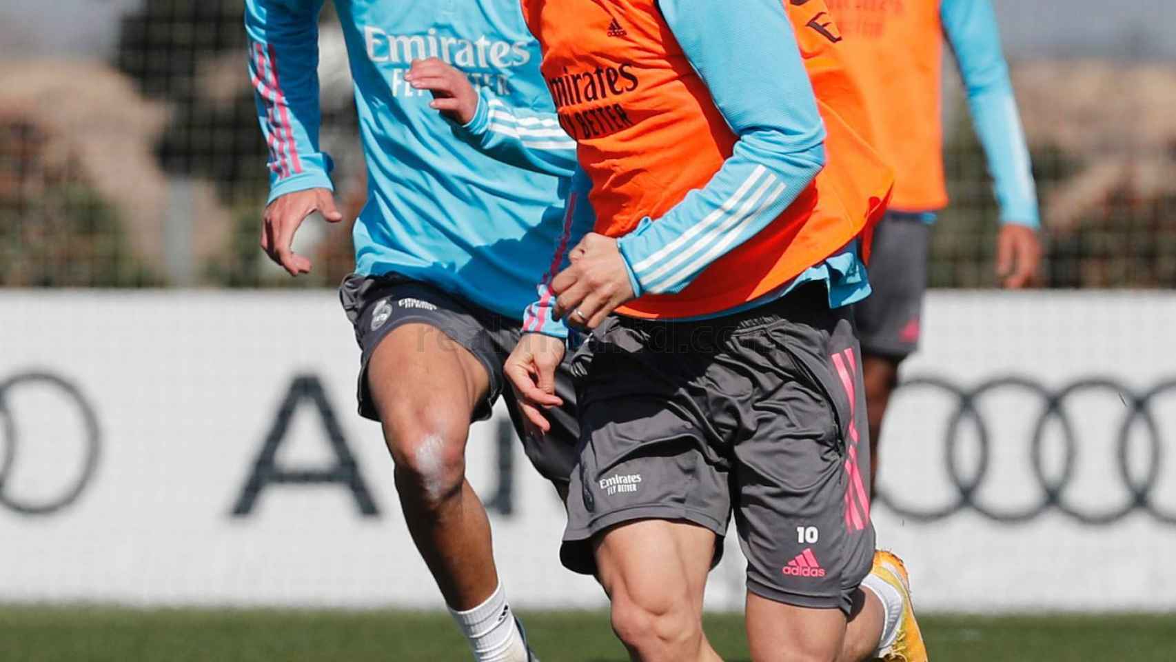 Hugo Duro y Luka Modric, durante un entrenamiento del Real Madrid