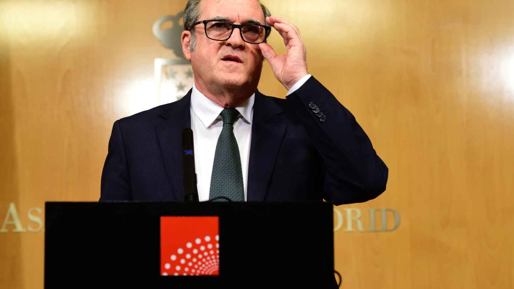 El PSOE sólo mantiene a Ángel Gabilondo para la moción: Si hay elecciones, habrá que hablar con él