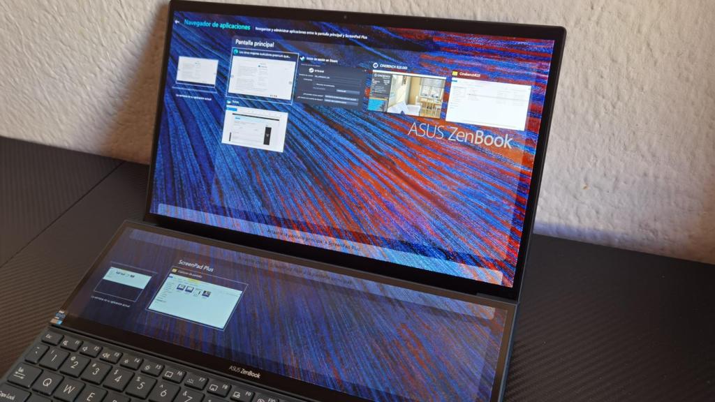 Asus ofrece varias opciones para gestionar nuestras apps en las dos pantallas
