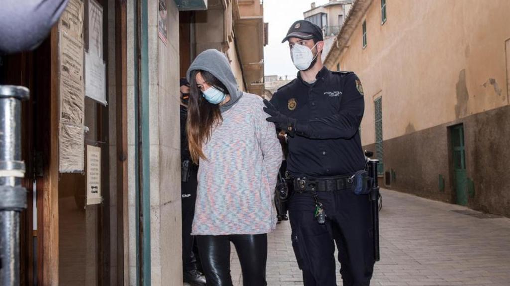 Una de las mujeres detenidas por secuestrar al discapacitado.