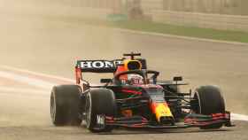 Verstappen durante los test oficiales de Bahrein