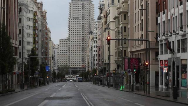 La Gran Vía de Madrid, vacía durante el confinamiento.