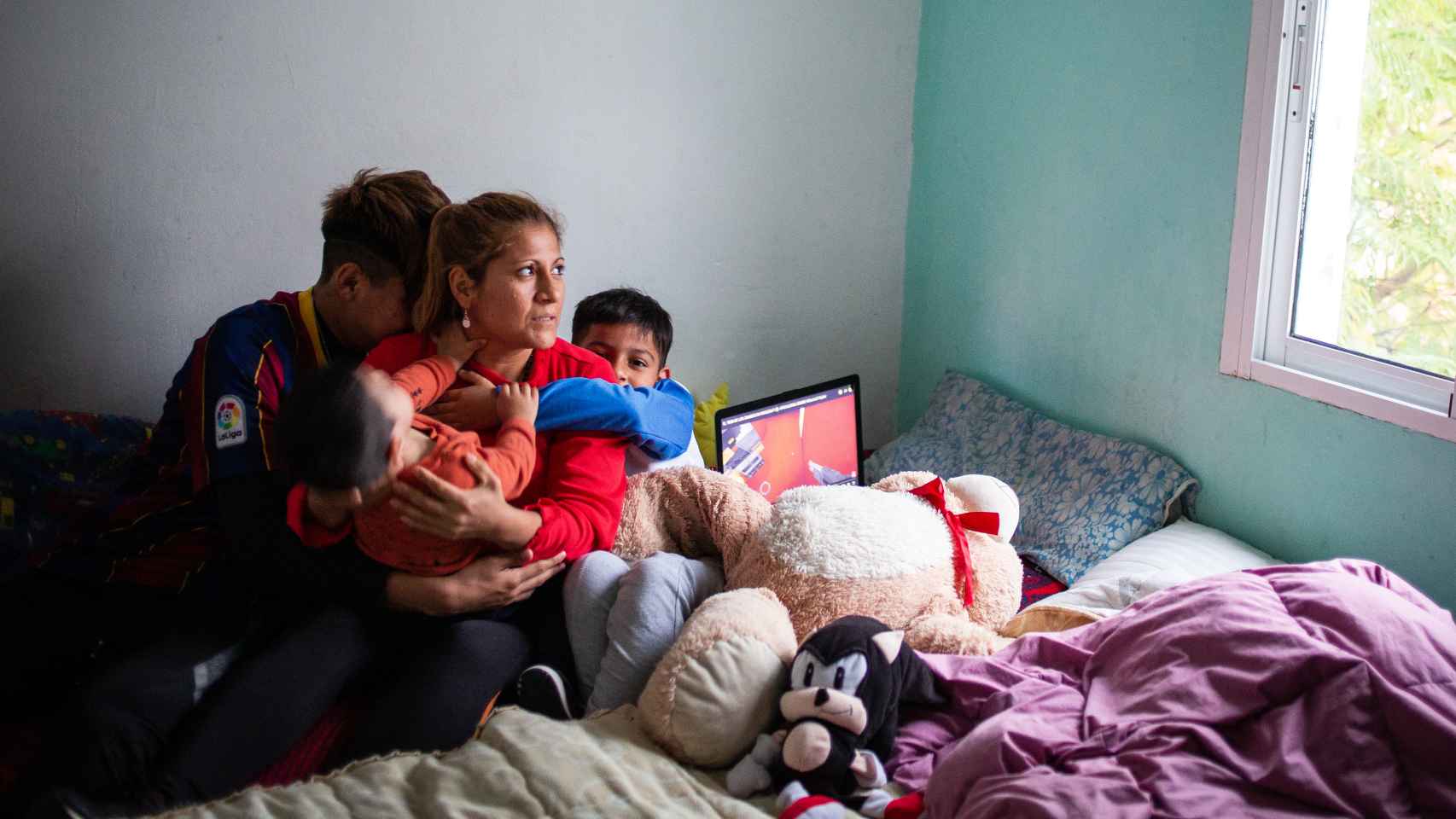 Rosibel llegó a España de Ecuador a los 17 años. Con 25 se vio viuda y con tres hijos.