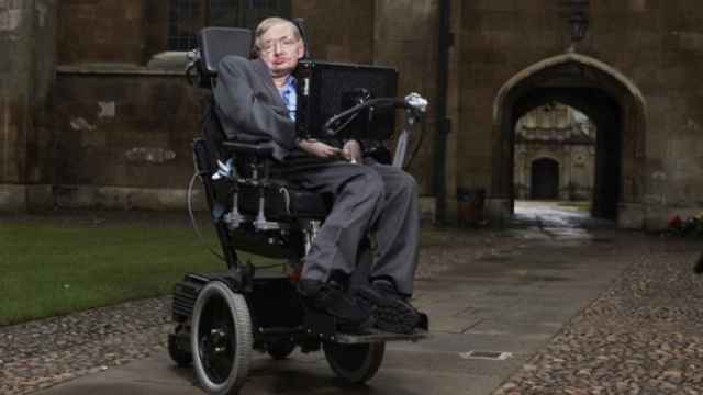 Stephen Hawking en el Gonville & Caius College de Cambridge (Reino Unido)