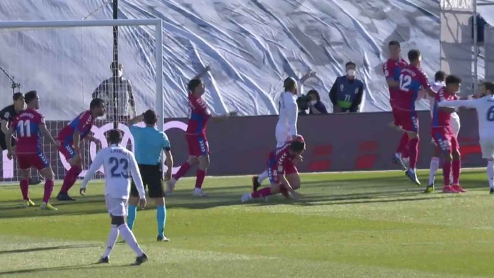 Penalti no pitado de Marcone a Sergio Ramos