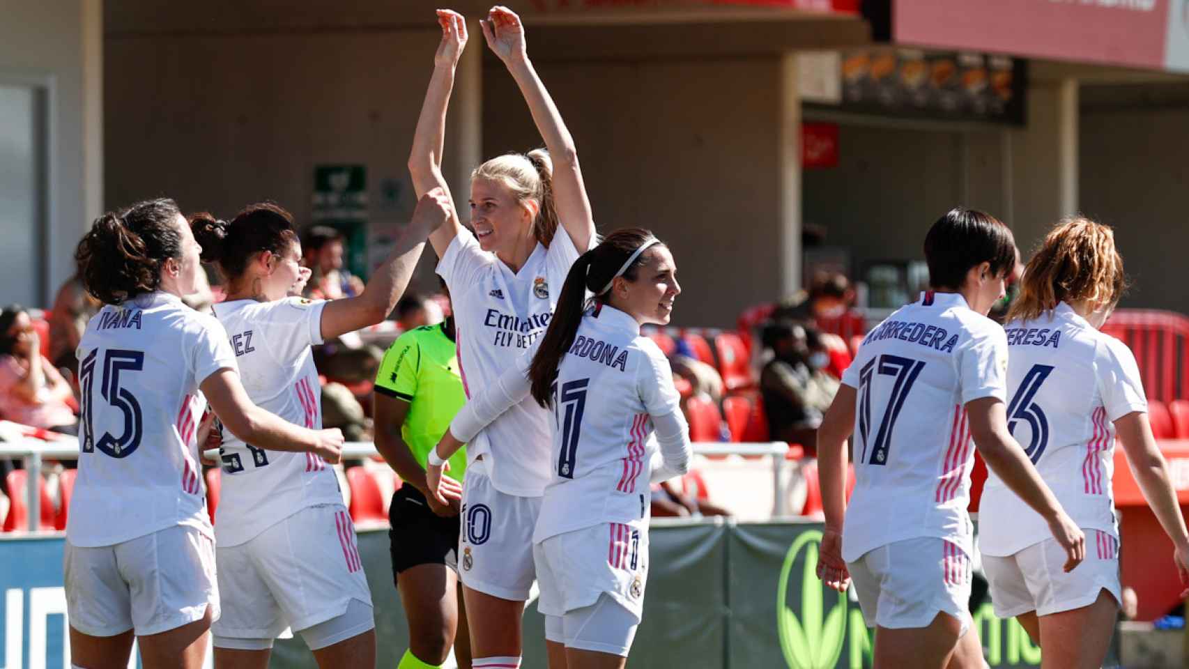 Sofia Jakobsson celebra su gol ante el Atlético