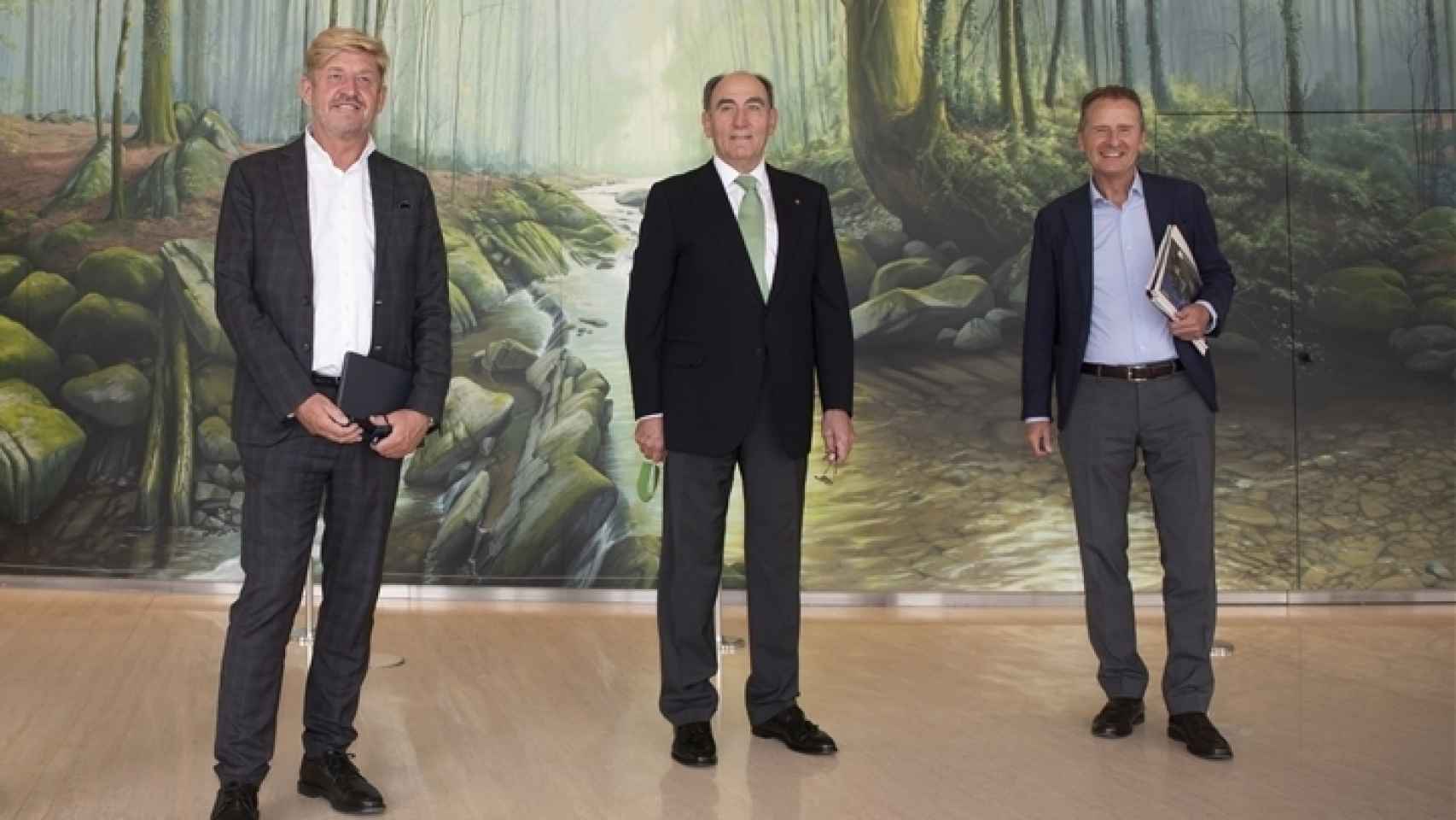 Los máximos dirigentes de Seat, Ibserdrola y Volkswagen.