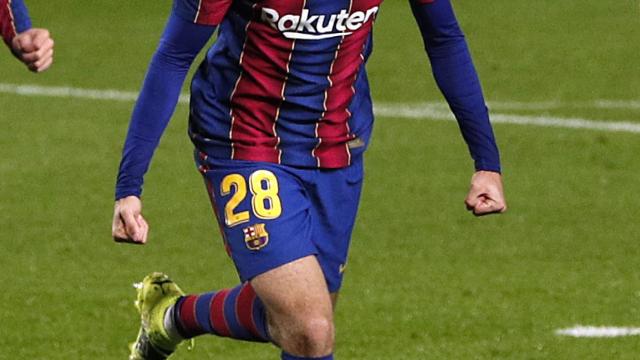 Óscar Mingueza celebra su gol con el Barcelona