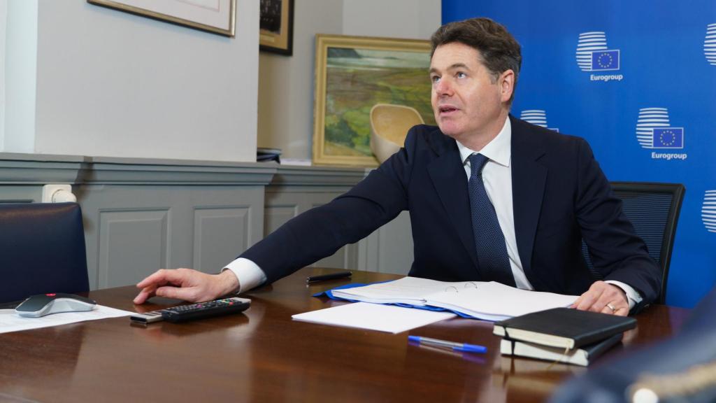 El presidente del Eurogrupo, Paschal Donohoe, durante la videoconferencia de este lunes