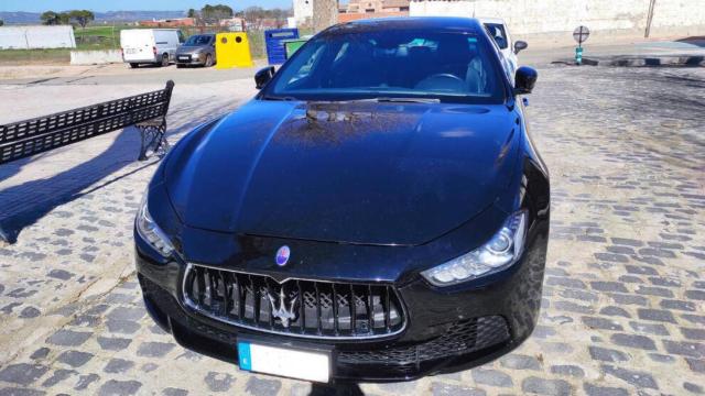 Vehículo de alta gama intervenido por la Guardia Civil tras la detención de dos personas por una macroestafa a compañías aseguradoras. Foto: Guardia Civil