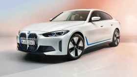 Así es el nuevo BMW i4 de 2021, un coche eléctrico que compite con el Tesla Model 3.