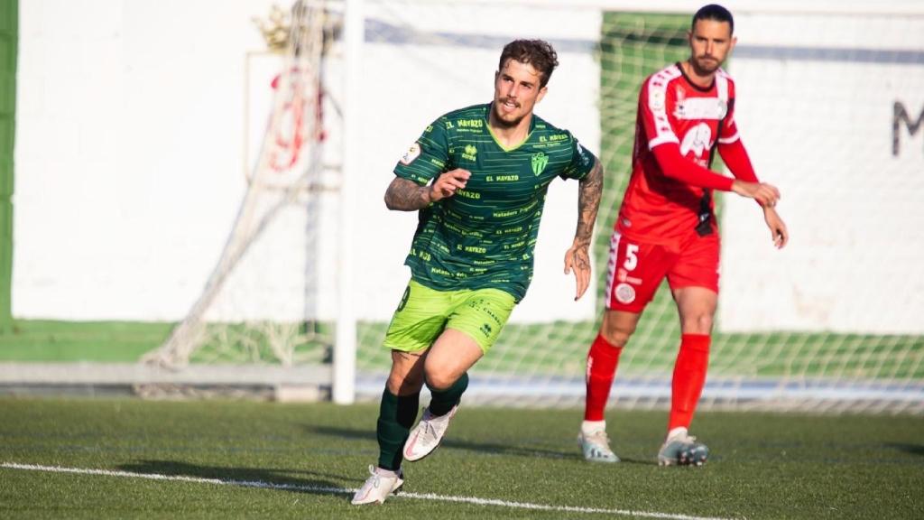 Un jugador del Guijuelo celebra un gol, uno de los equipos más afectados por los positivos en Covid-19. Foto: (@clubdepguijuelo)