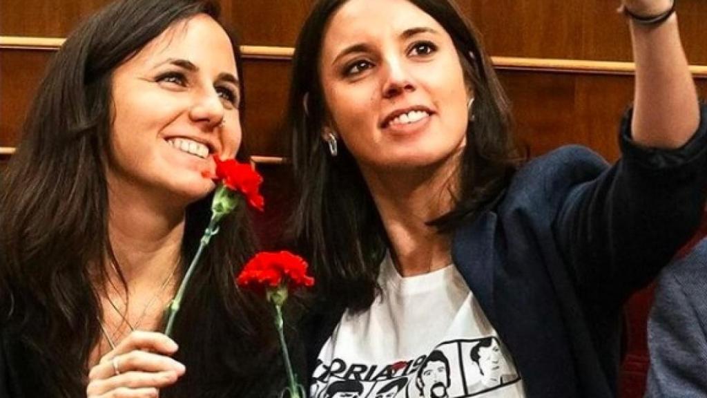 Ione Belarra e Irene Montero en el Congreso de los Diputados en 2017.