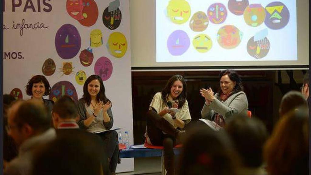 Ione Belarra e Irene Montero, en uno de los primeros actos de Podemos.