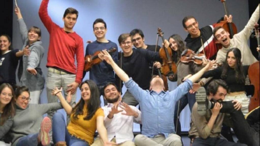Miembros de la joven Orquesta y Coros Sonora