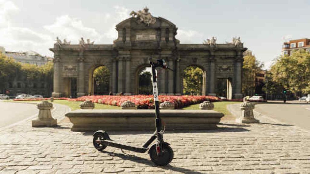 Imagen de un patinete eléctrico en Madrid.