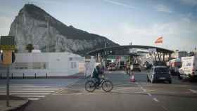 Acceso al Peñón de Gibraltar desde el territorio español.