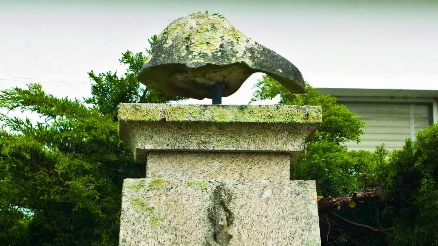 Monumento al Hígado en la parroquia ferrolana de Valón (Wikipedia)