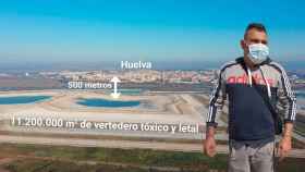 Vista aérea de los fosfoyesos de Huelva, que se encuentran a 500 metros de los primeros edificios de la ciudad.