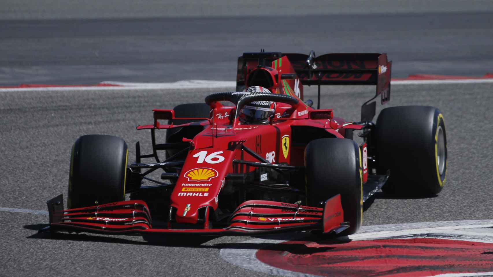 Leclerc en los test de Bahrein de F1