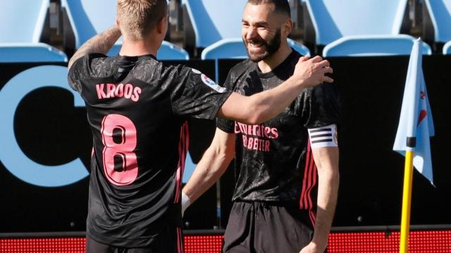 Kroos y Benzema celebran un gol ante el Celta