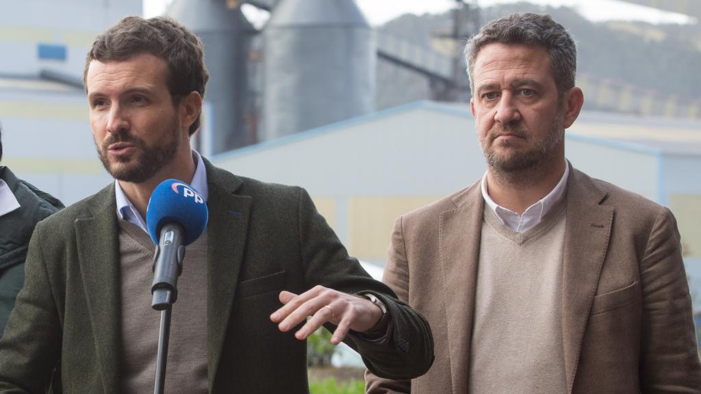 Pablo Casado y Jaime de Olano.