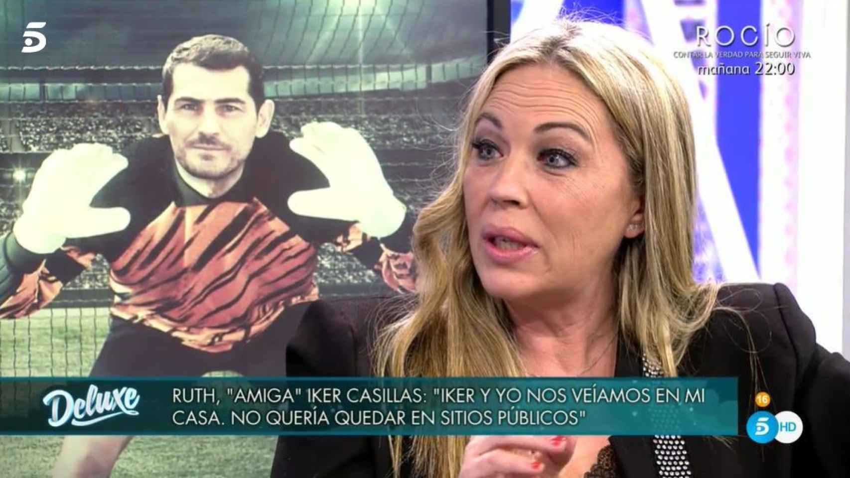 Ruth, la supuesta examiga especial de Iker Casillas, durante su entrevista en 'Deluxe'.