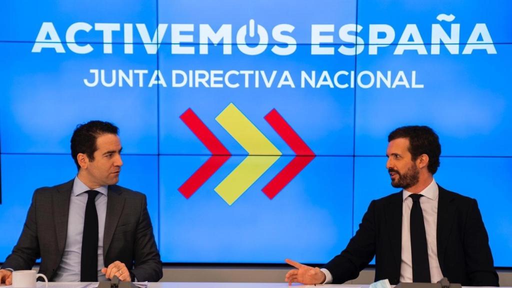 El presidente del PP, Pablo Casado, y el secretario general del PP, Teodoro García Egea.