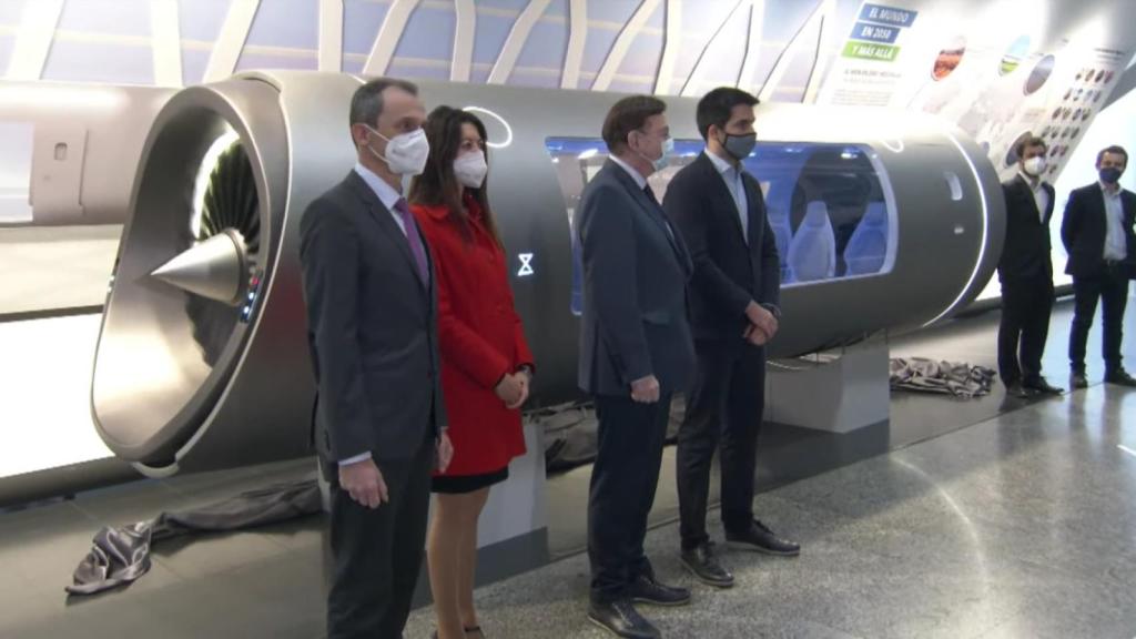 El equipo de Zeleros junto al ministro Pedro Duque, la consejera valenciana de Innovación, Universidades, Ciencia y Sociedad Digital, Carolina Pascual, y el presidente de la Generalitat Valenciana, Ximo Puig