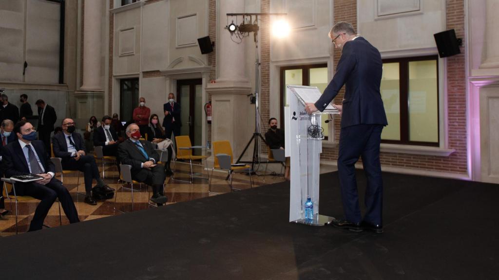 El gobernador del Banco de España, Pablo Hernández de Cos, durante su discurso en el I Simposio Observatorio de las Finanzas.