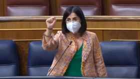 La ministra de Sanidad, Carolina Darias, este miércoles en la sesión de control al Gobierno.