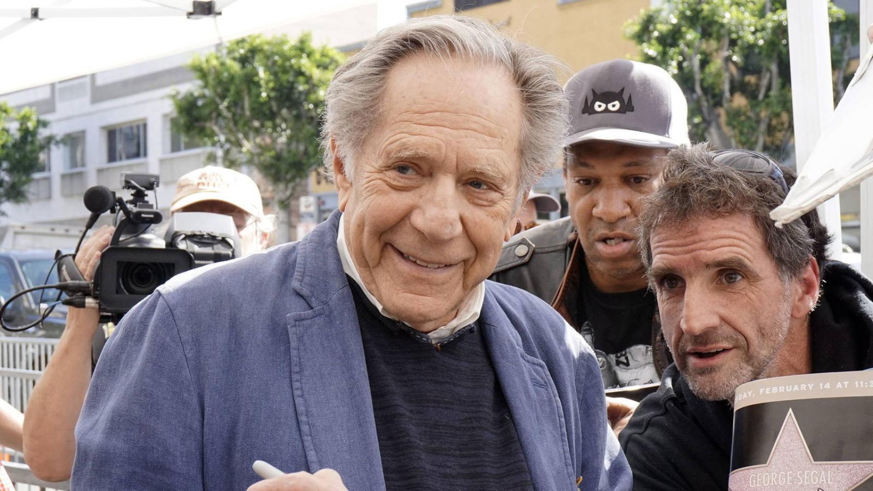 El actor George Segal.