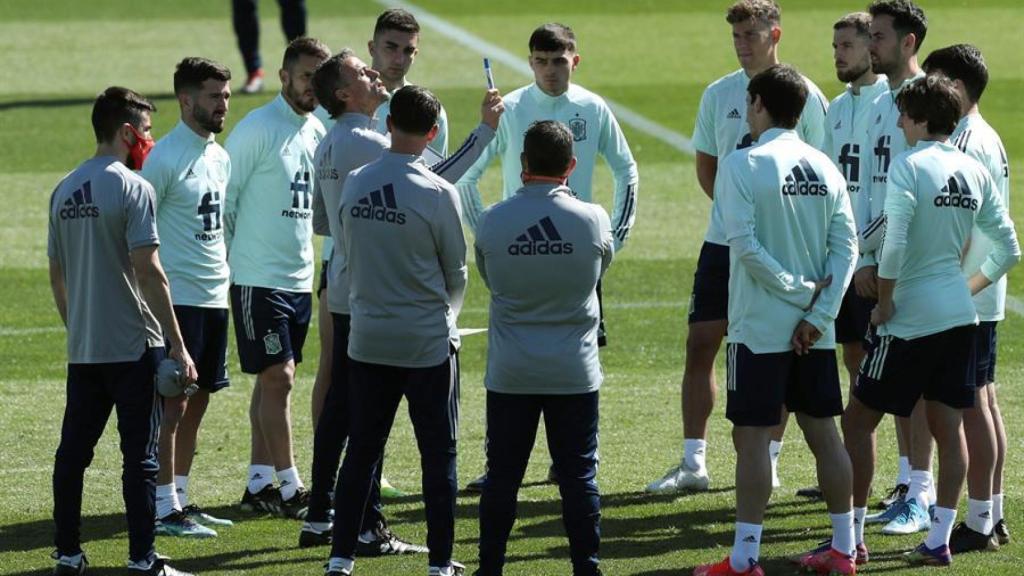 Luis Enrique durante el entrenamiento de la Selección