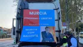 El PP toma las calles de  Murcia para protestar contra la moción de censura.