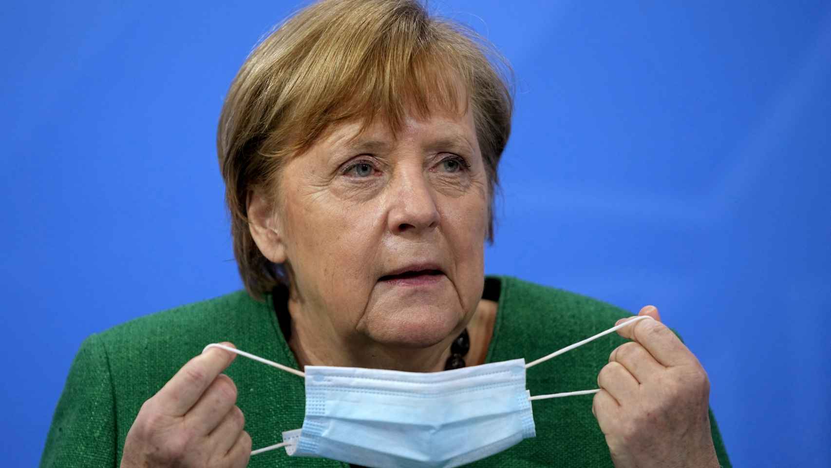 Angela Merkel en la rueda de prensa en la que anunció en nuevo confinamiento que ahora ha frenado.