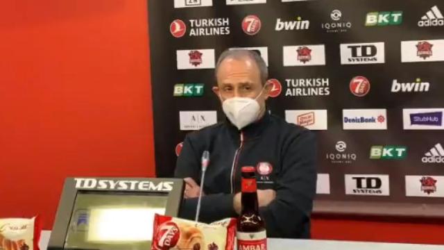 Ettore Messina en rueda de prensa tras perder ante Baskonia