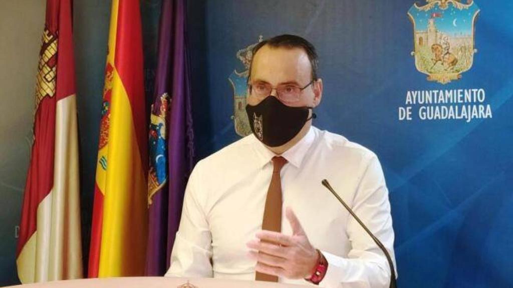 El portavoz de Vox en el Ayuntamiento de Guadajara, Antonio de Miguel