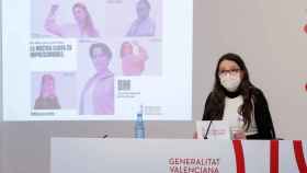 Mónica Oltra, vicepresidenta valenciana y consejera de Igualdad, presentando una campaña del 8M. EE