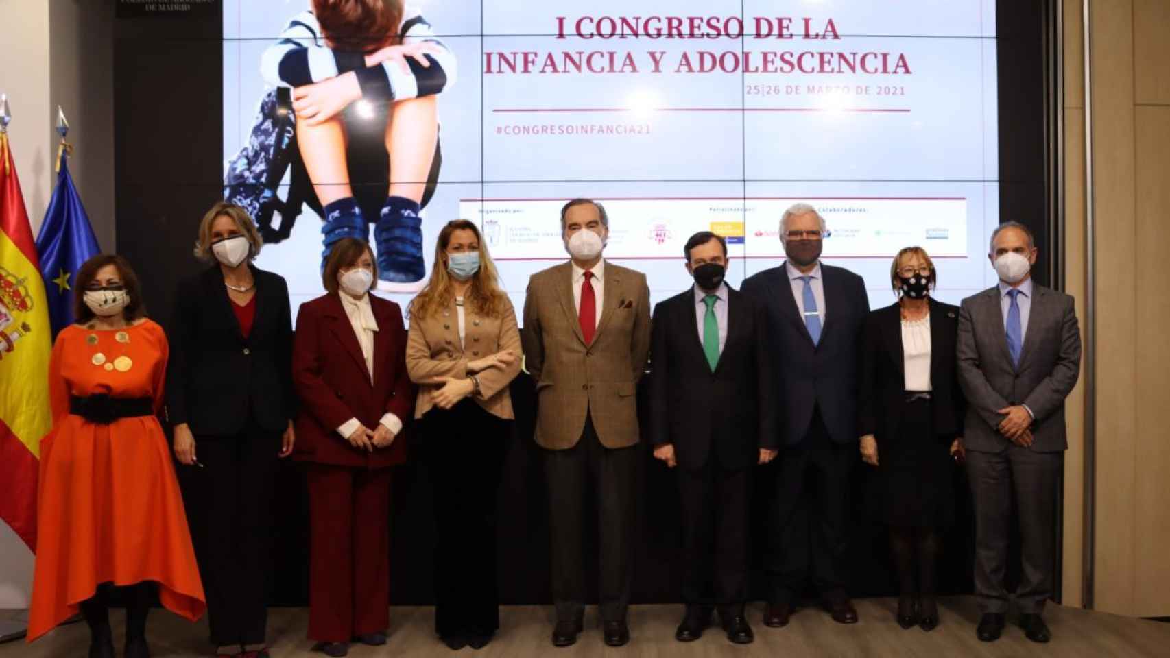 Los decanos de los colegios de abogados de Madrid y Barcelona junto a los organizadores del congreso./